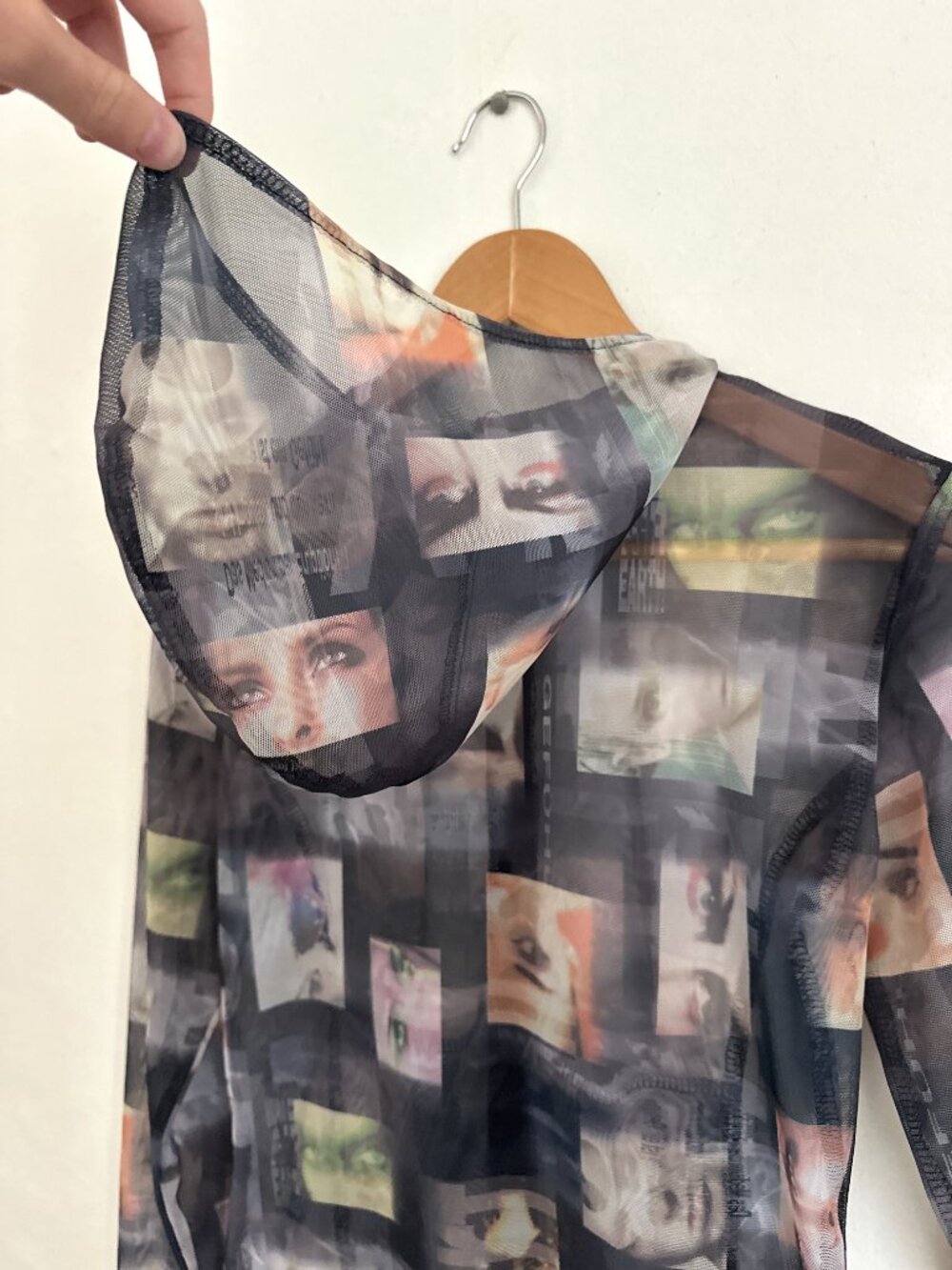 Vintage Y2K Nylon Blend Graphic Face Print Mesh Zip-Up Hoodie - Picture 7 of 9